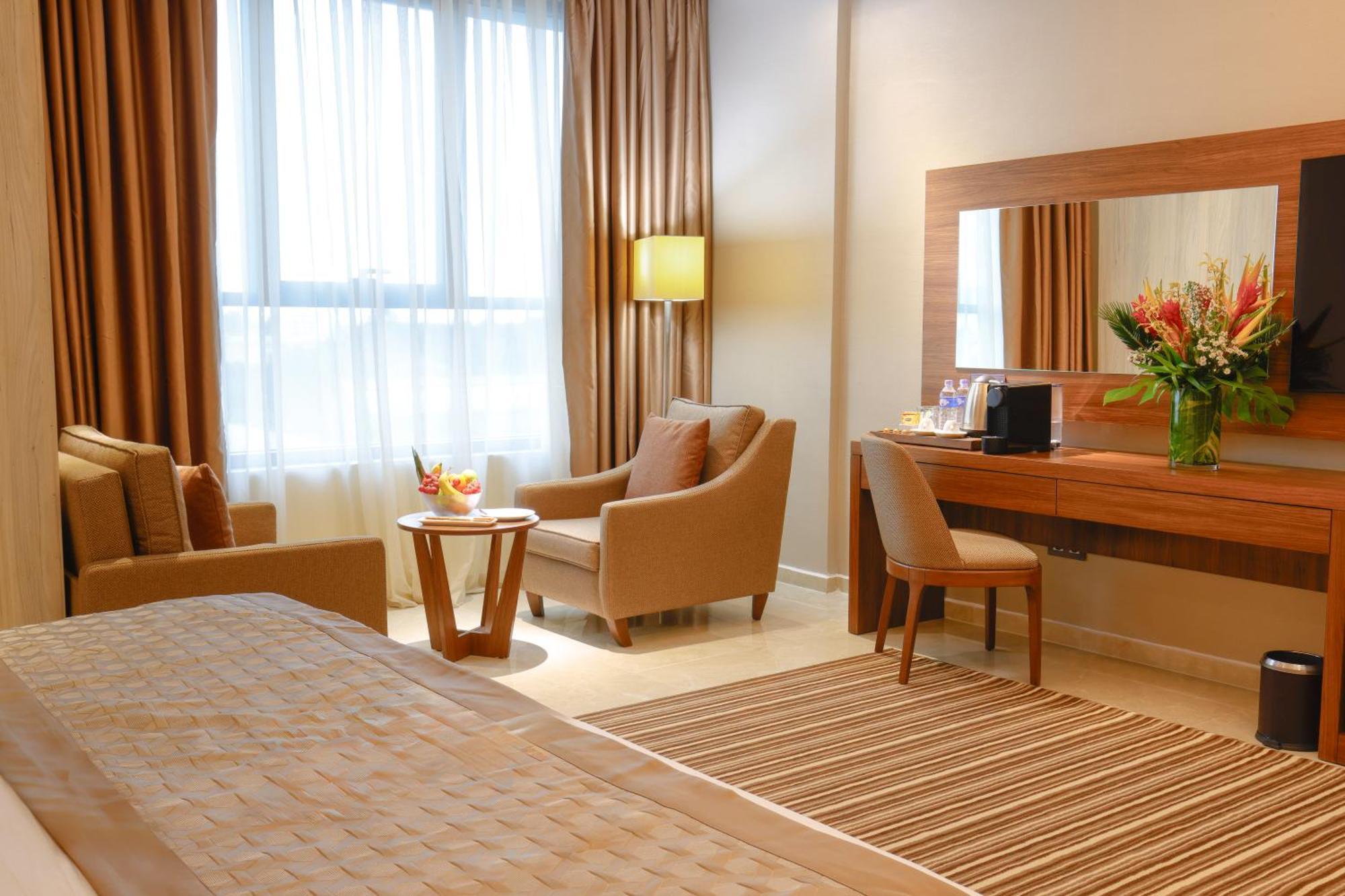 Byblos Hotel Abidjan Bagian luar foto